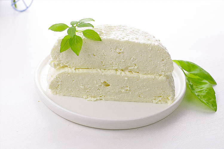 Вкусный сыр из молока в домашних условиях